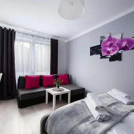 Blisko Zoo, Orientarium Oraz Atlas Areny Apartman *